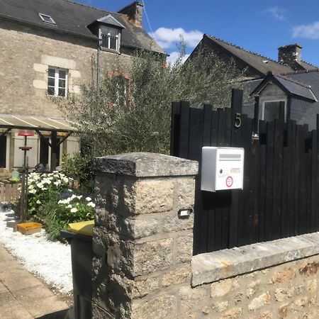 Charmante Maisonnette Proximite Cite Medievale Et Bords De Rance Dinan Eksteriør billede